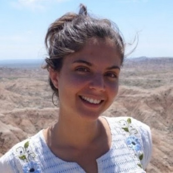 Meet your Posher, Julia - Picture 1 of 1